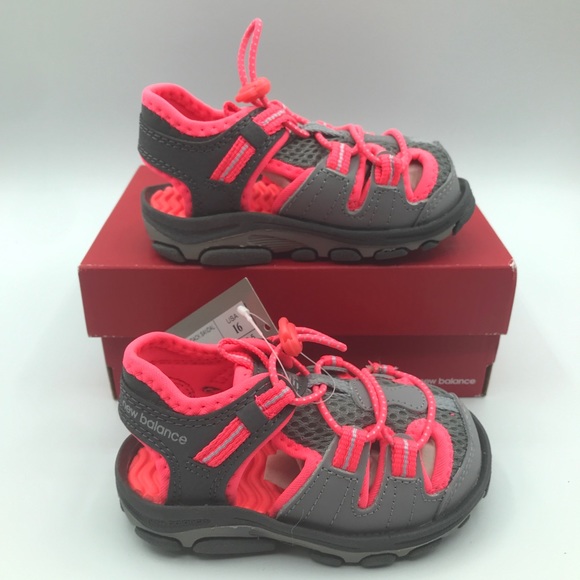 new balance adirondack sandal